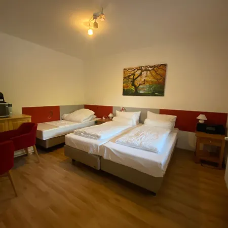 Malom Udvar Panzio Es Etterem 3* Bér
