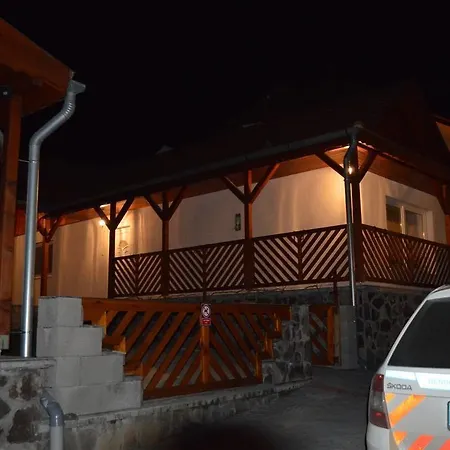Malom Udvar Panzio Es Etterem Pensionat Bér