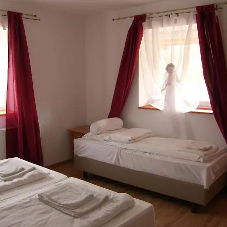 Vendégház Malom Udvar étterem és Bér