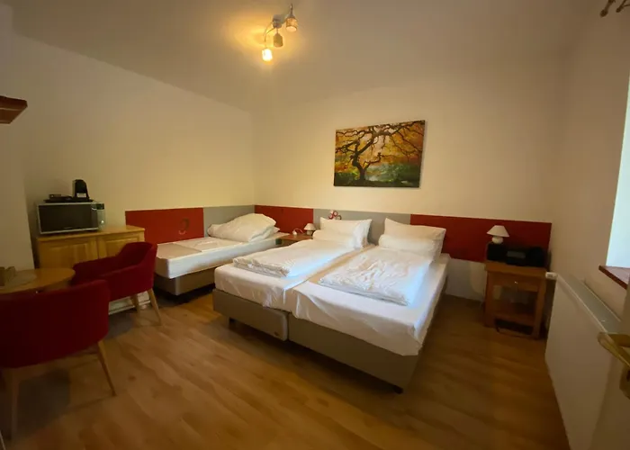 Malom Udvar Panzio Es Etterem 3* Bér