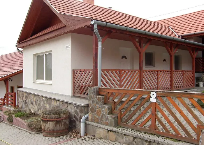 Konukevi Malom Udvar Panzio Es Etterem